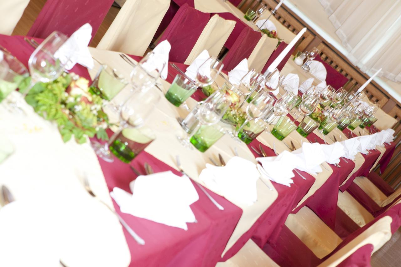 Hotel Restaurant Osterbauer Neunkirchen Exteriör bild